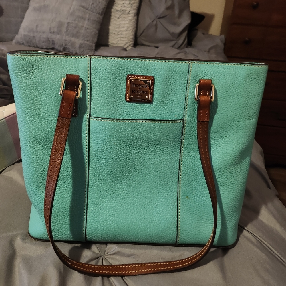 Dooney and Bourke Bag